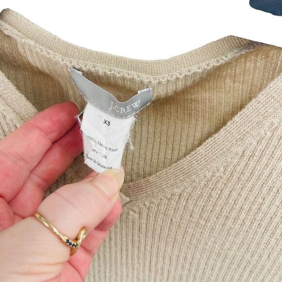 J. Crew Women's Pullover Sweater Long Sleeve Knitted Rib Top merino Wool Tan Siz - Picture 2 of 7